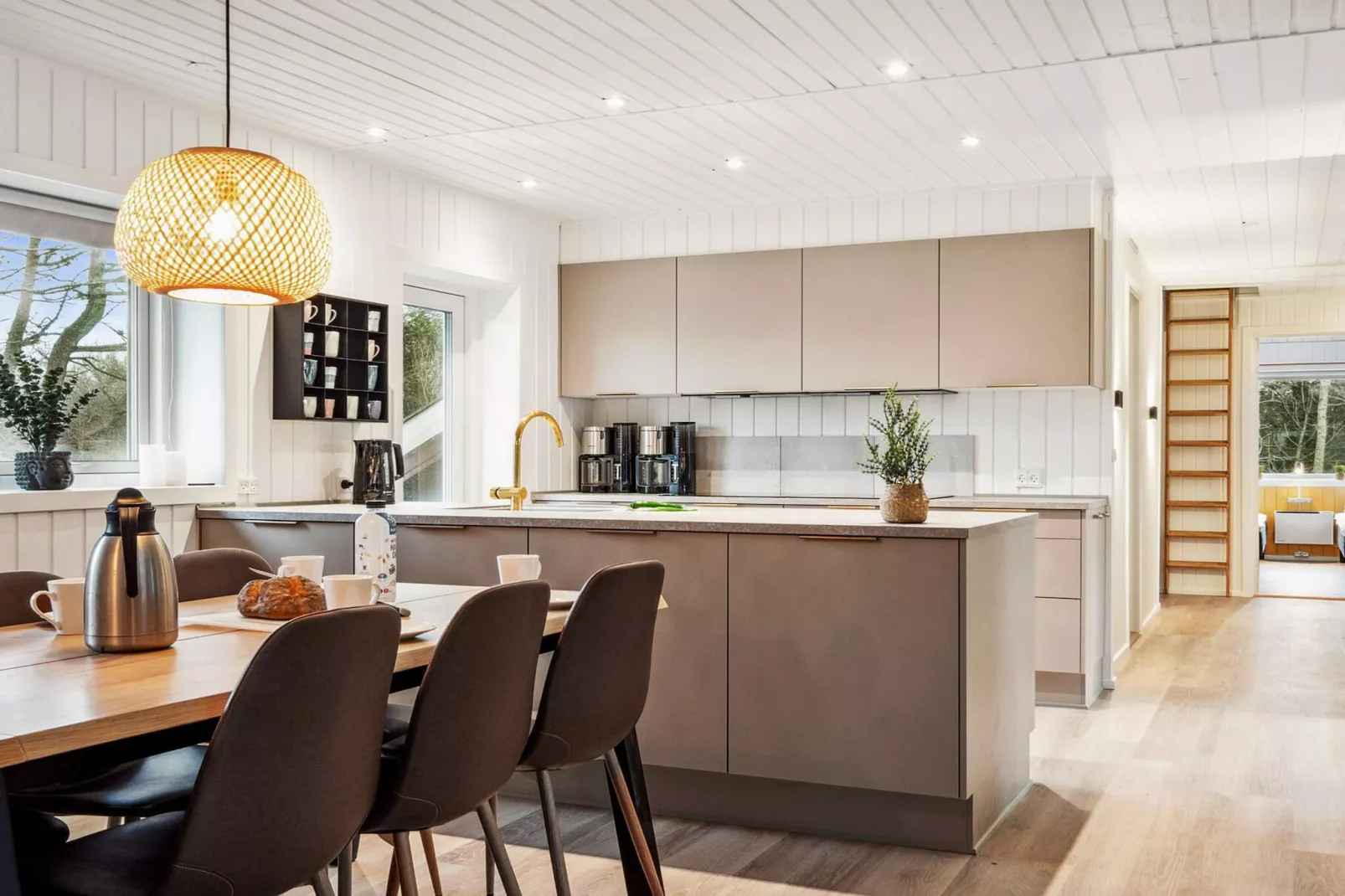 Seaside Retreat with Pool - By Traum Ferienwohnungen-Indoor