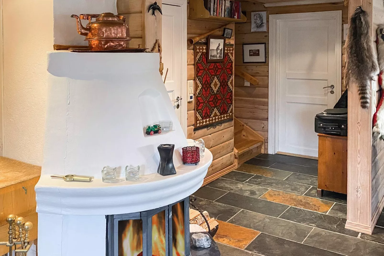 30653-PØLSEBU-Intérieur