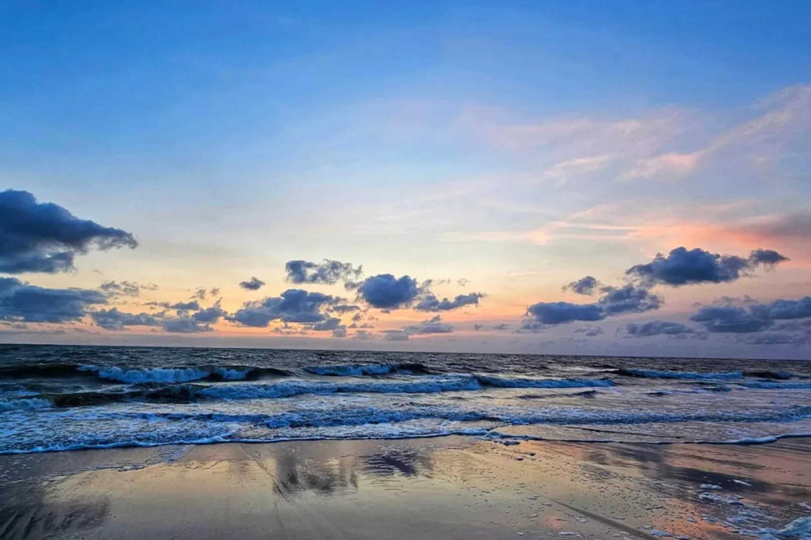 Luxurioses Strandhaus in Henne -- By Traum Ferienwohnungen-Wasserblick