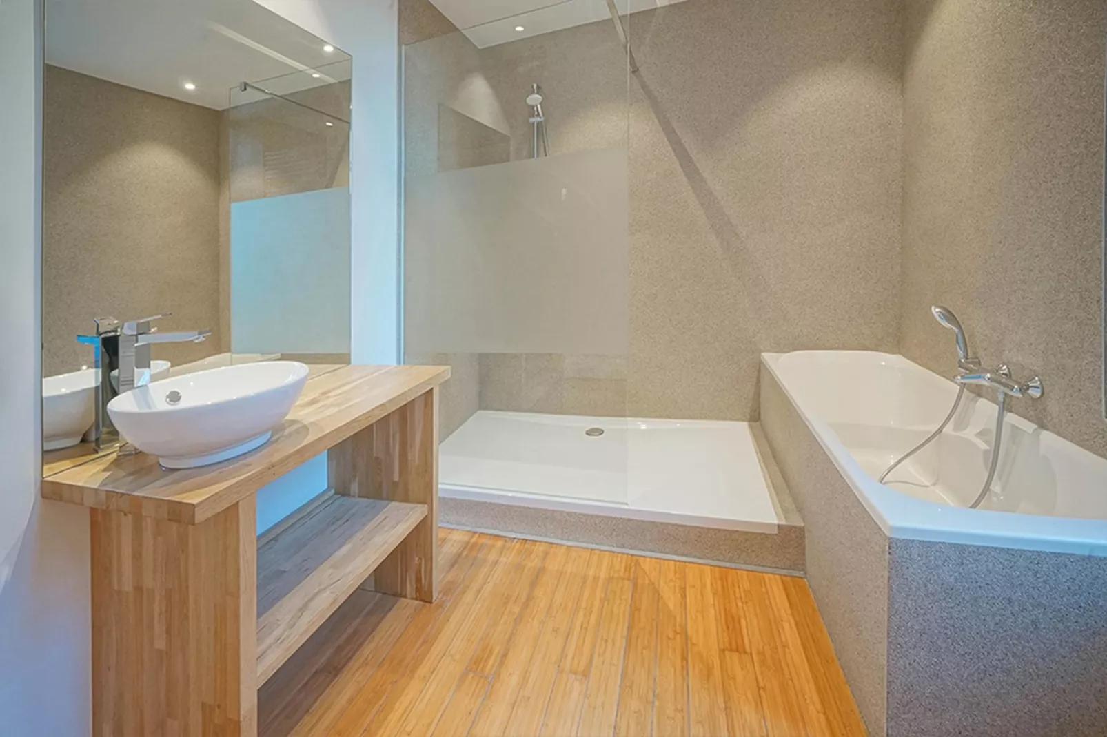 Château de luxe-Bathroom