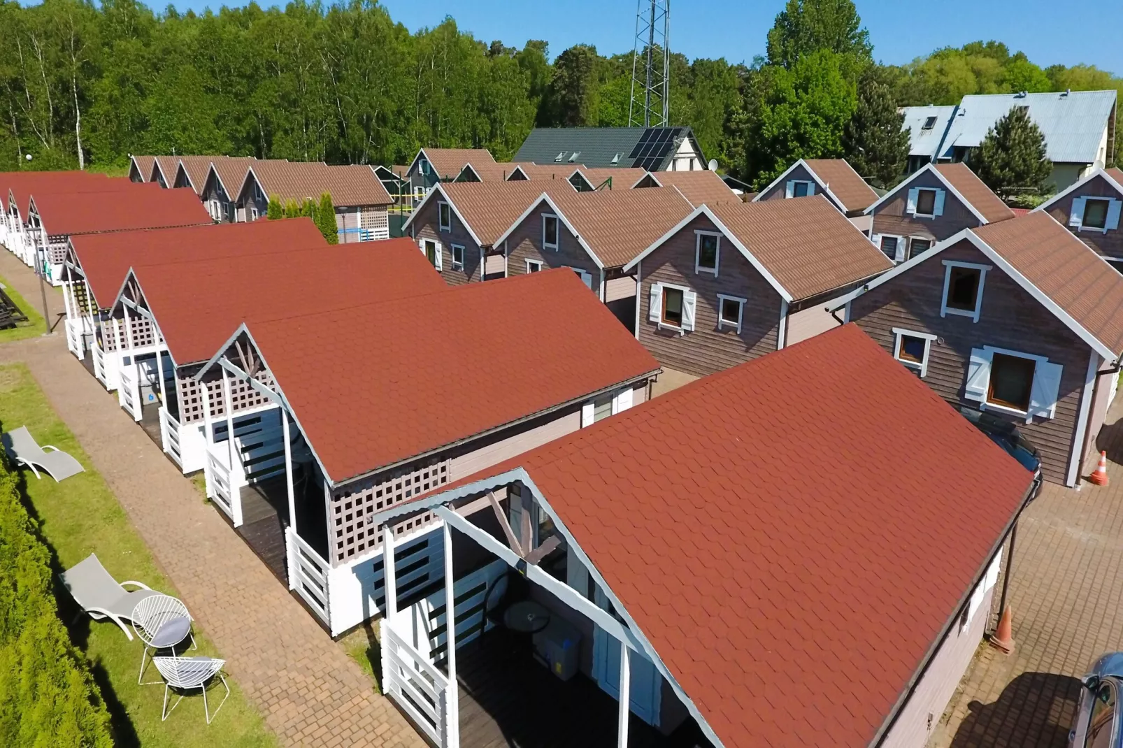 Domy wakacyjne w Międzyzdrojach z podgrzewanym basenem-Außenbereich Sommer