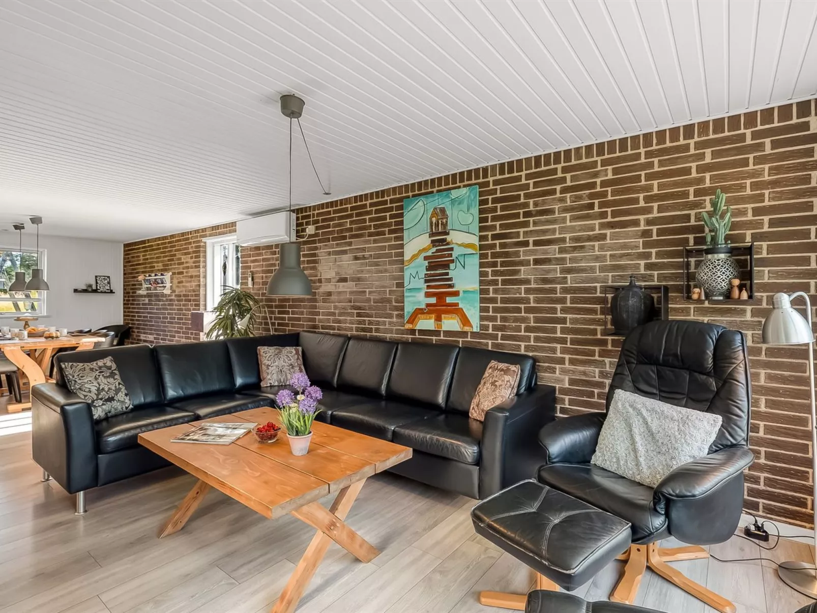 "Tholf" - 100m to the fjord-Inside