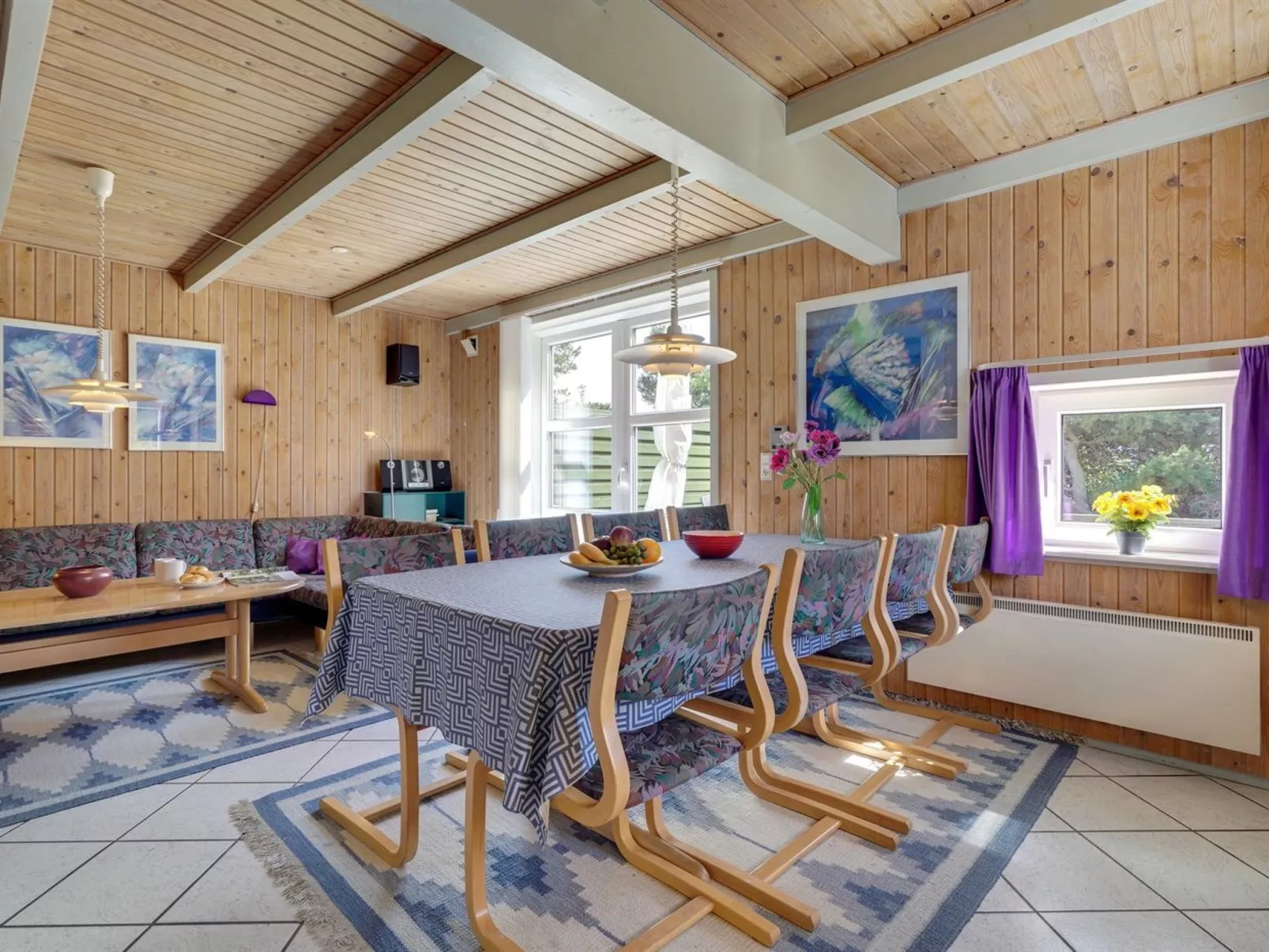 "Urda" - 1km from the sea-Drinnen