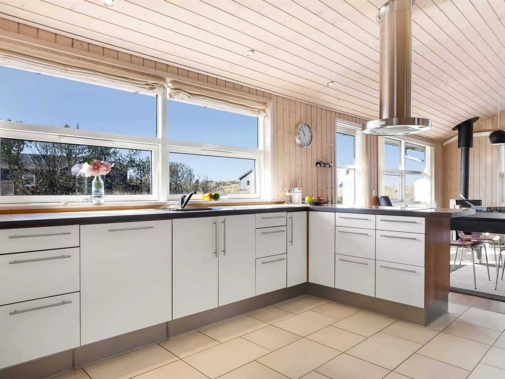 "Sirkka" - 902m from the sea-Dedans