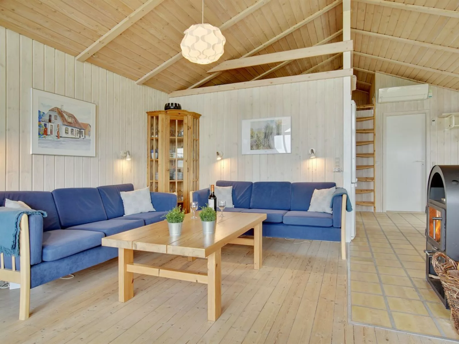 "Viktoria" - 400m from the sea-Inside