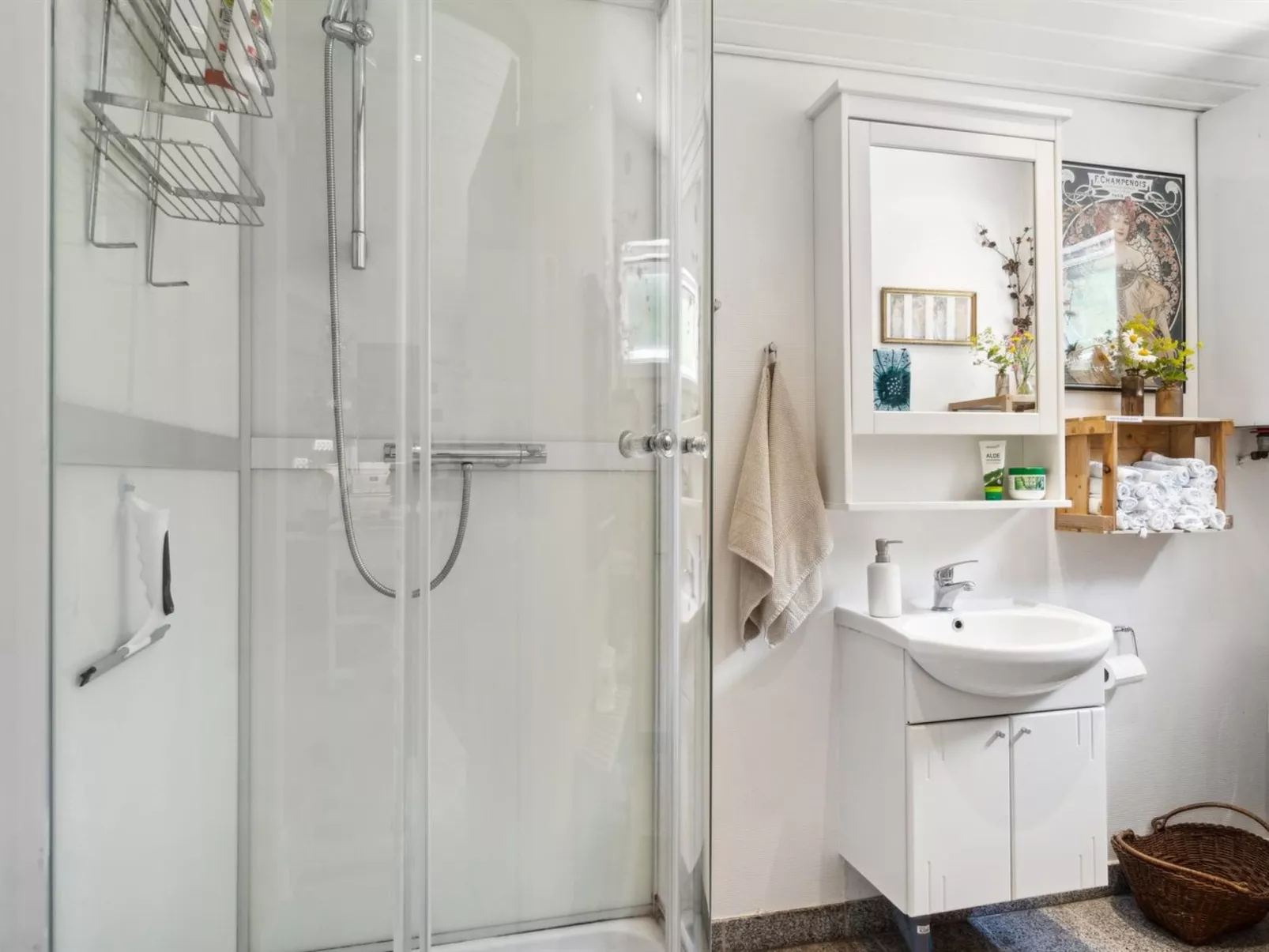 "Reika" - 1km from the sea-Inside