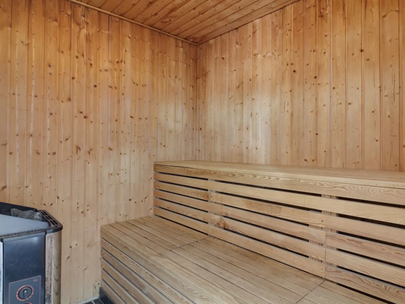 "Marlie" - 600m from the sea-Drinnen