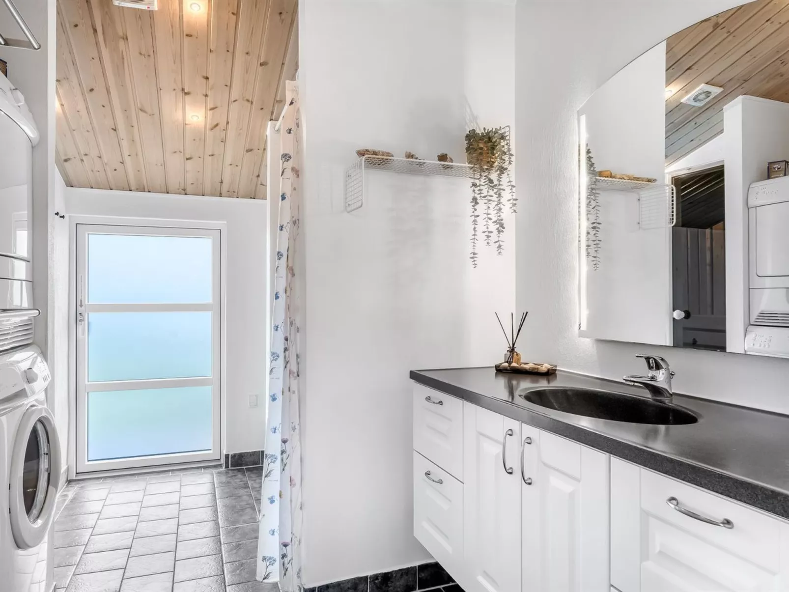 "Selke" - 300m to the fjord-Inside