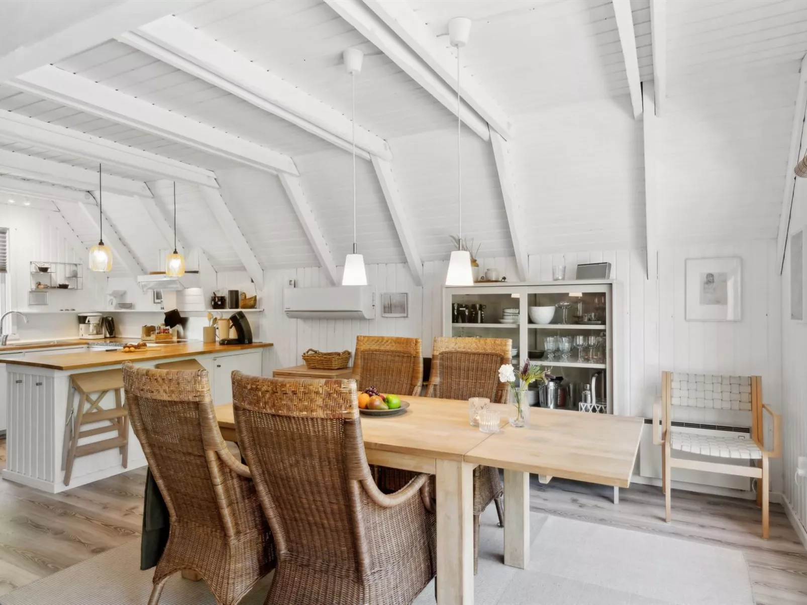 "Jütte" - 2km to the fjord-Inside