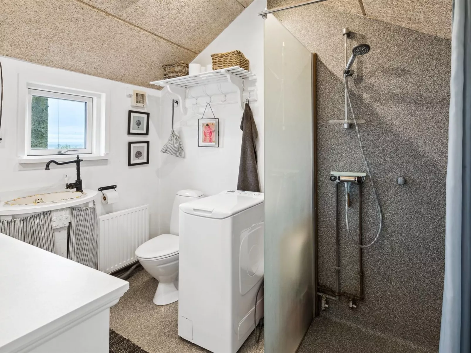 "Fifi" - 10m to the fjord-Inside