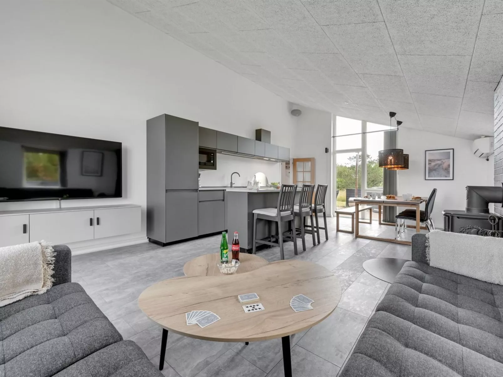 "Mert" - 1.2km from the sea-Inside