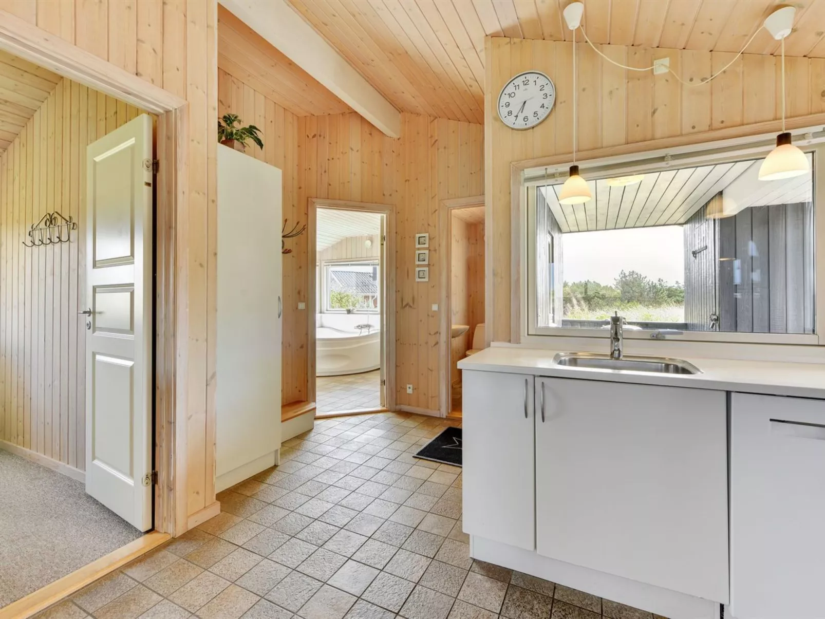 "Electra" - 500m to the fjord-Dedans