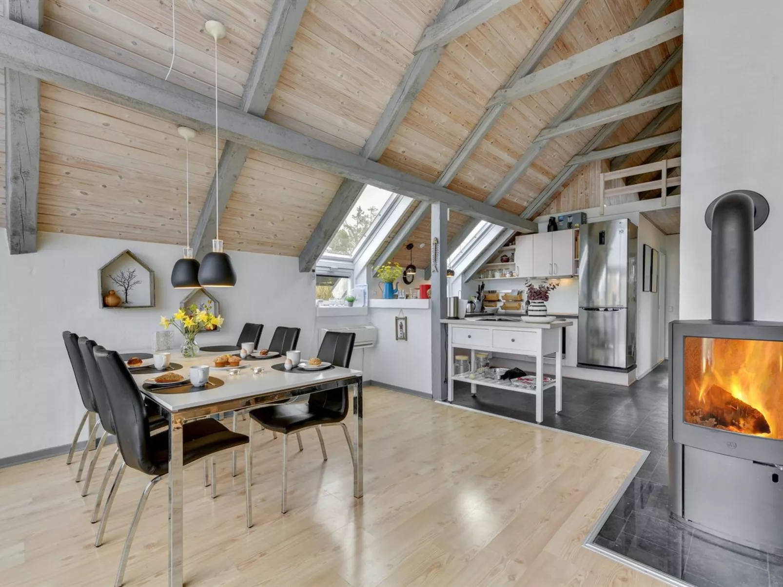 "Gizella" - 850m to the fjord-Dedans