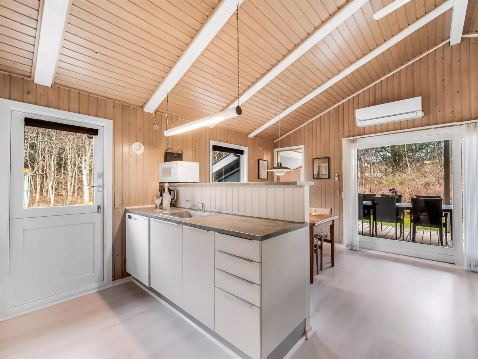 "Fredger" - 1.8km from the sea-Dedans