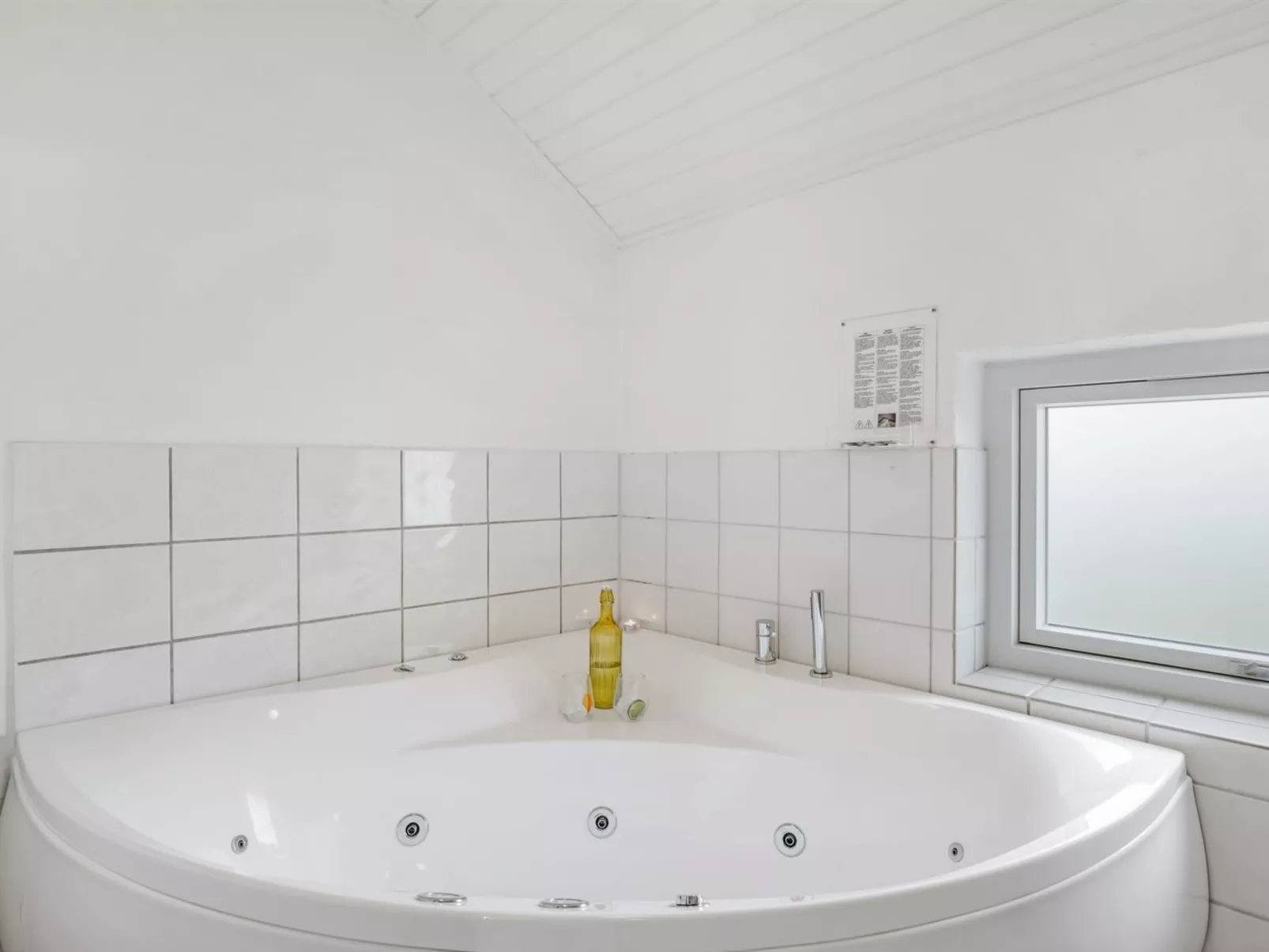 "Gottfreda" - 330m to the fjord-Inside