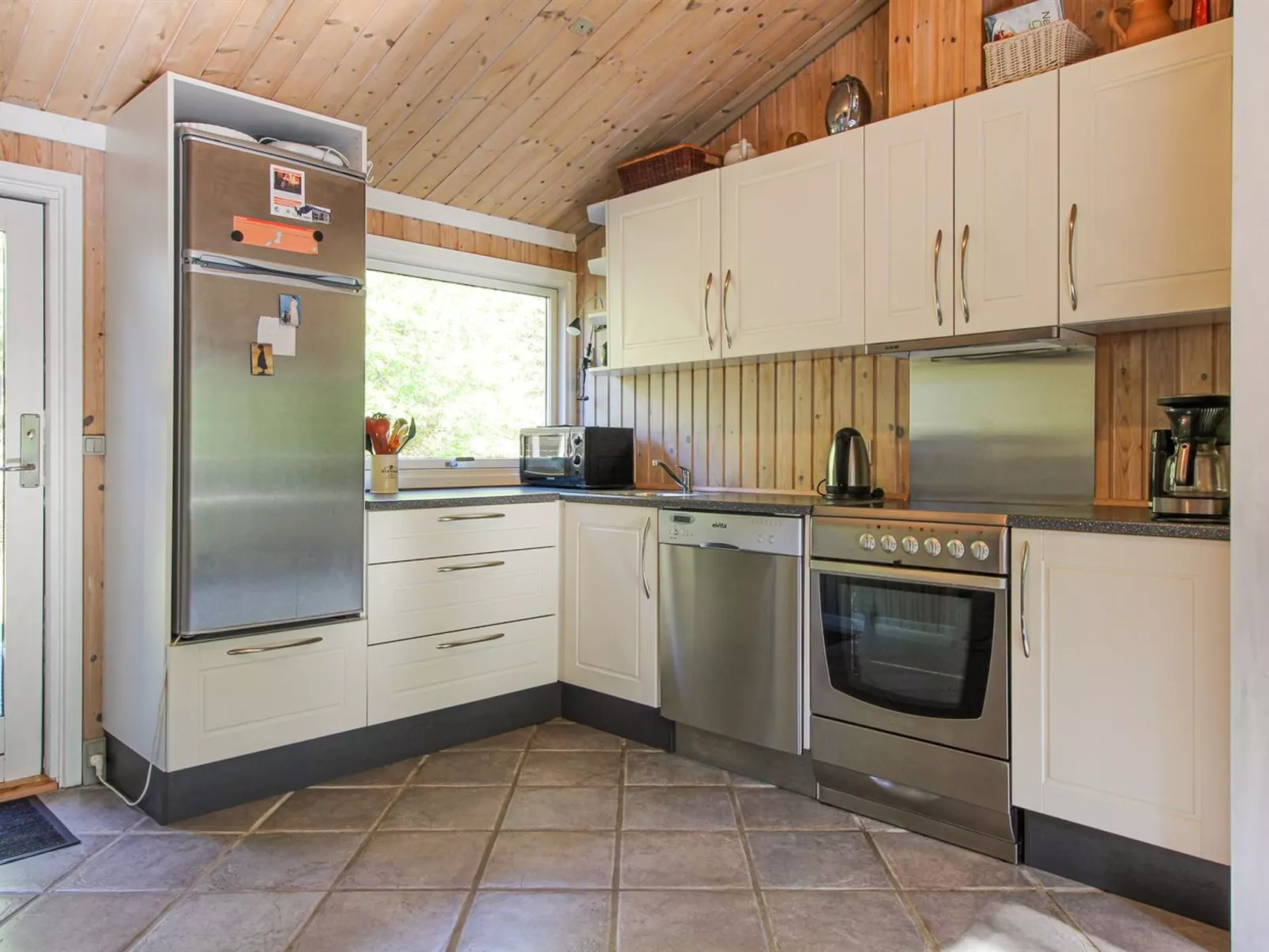 "Gretelise" - 2km from the sea-Inside