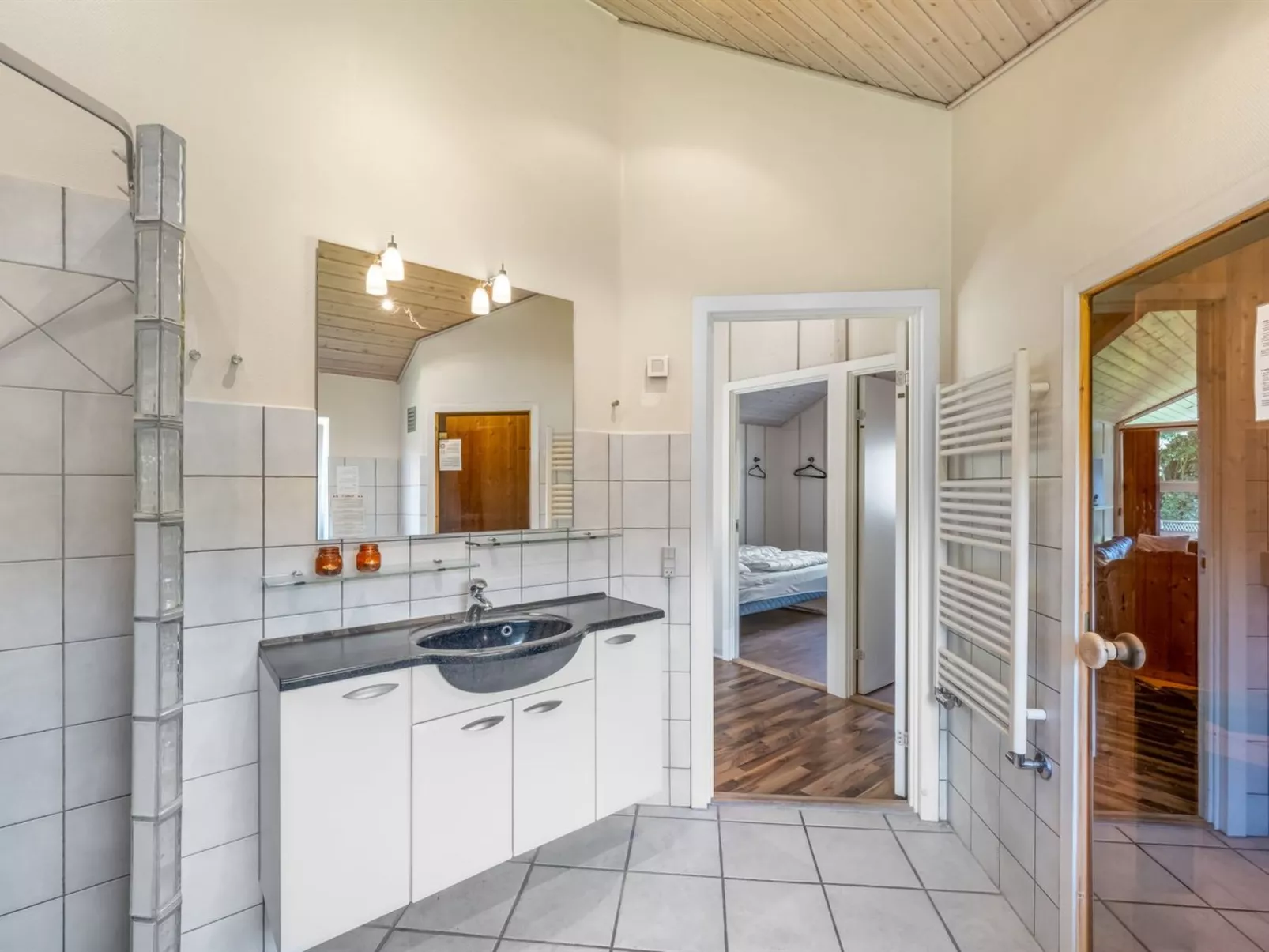 "Findus" - 1.2km to the fjord-Inside