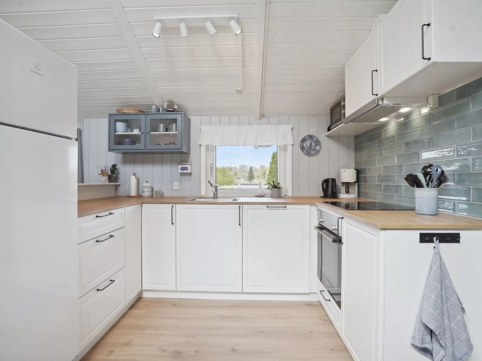 "Petrus" - 750m from the sea-Inside