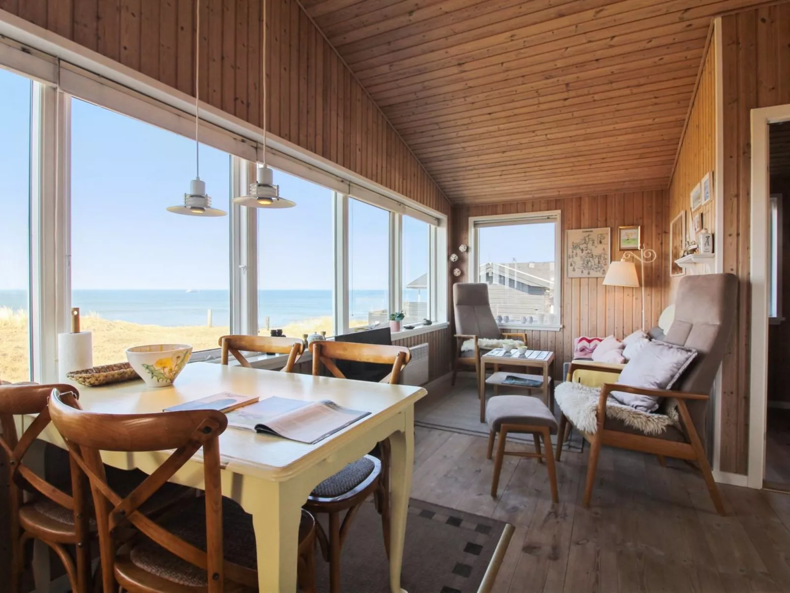 "Freydis" - 92m from the sea-Inside