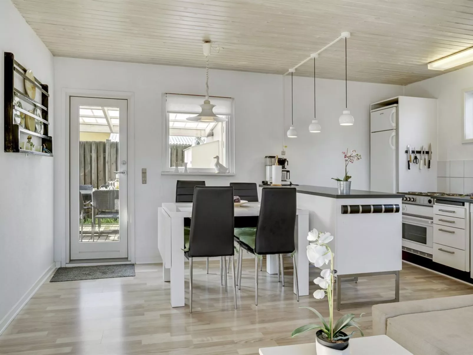 "Alvina" - 25m from the sea-Inside