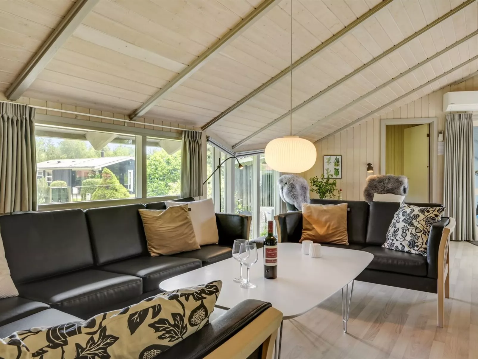 "Joakim" - 350m from the sea-Inside