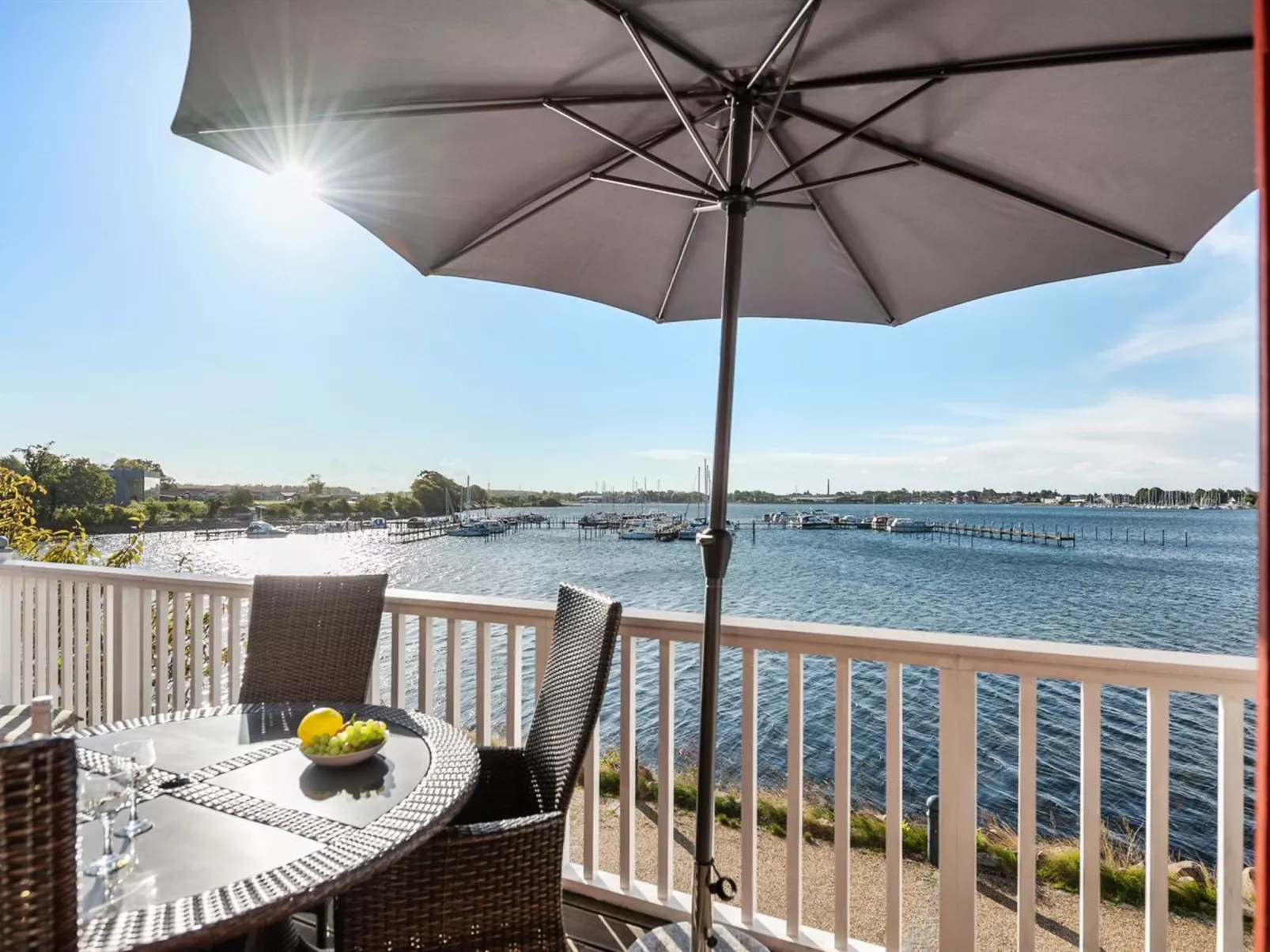 "Joar" - 5m to the fjord-Outside