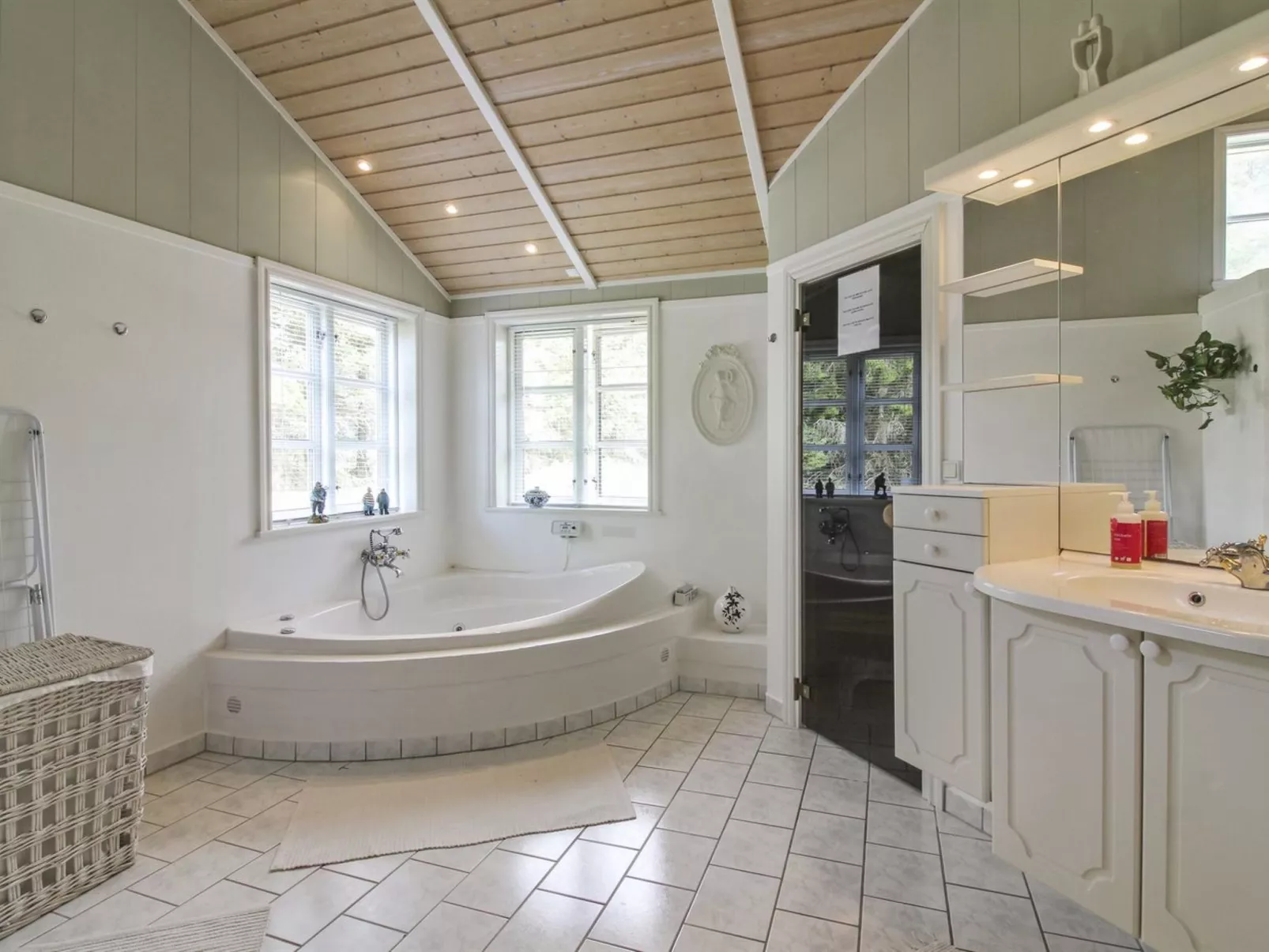 "Jens" - 425m from the sea-Inside