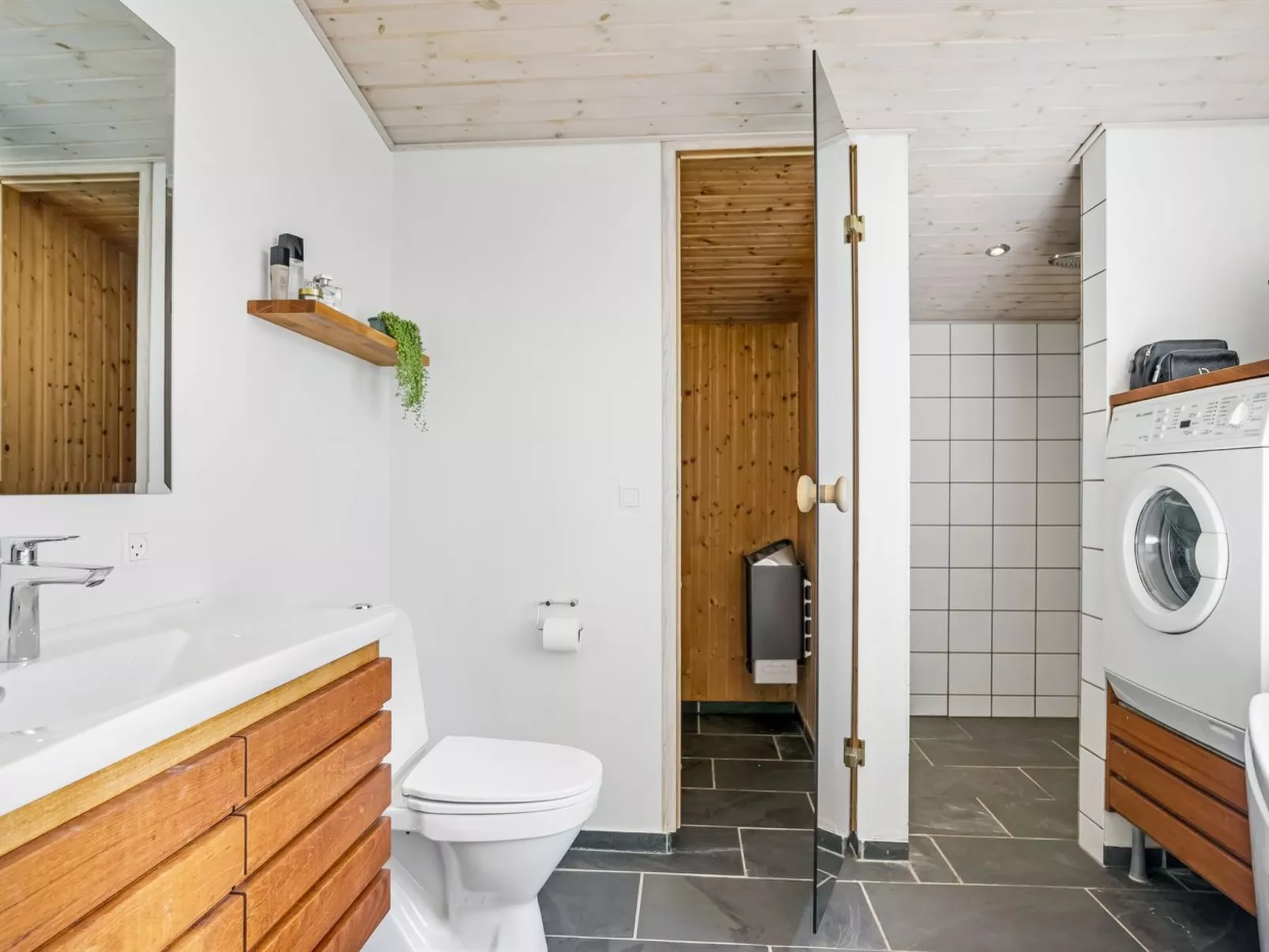 "Ingela" - 350m from the sea-Dedans