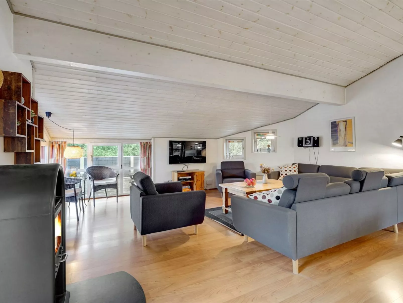 "Asdis" - 2.8km from the sea-Drinnen