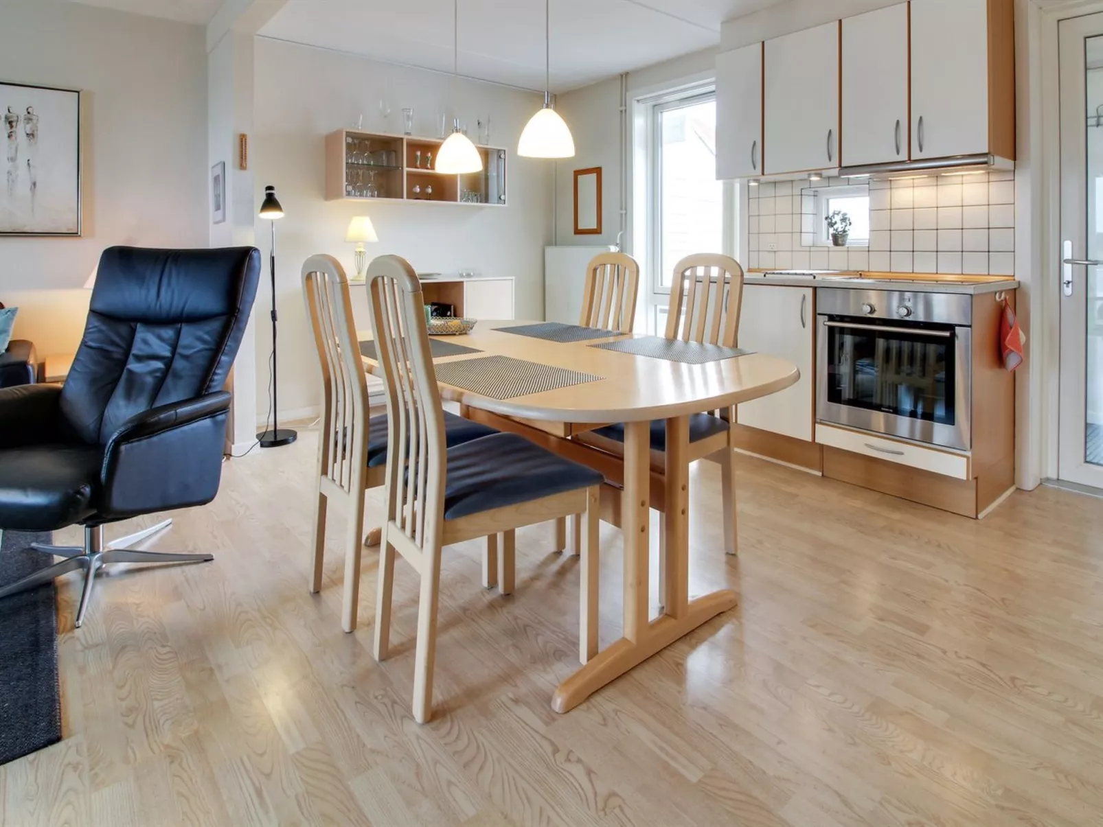 "Nayana" - 2.3km from the sea-Inside