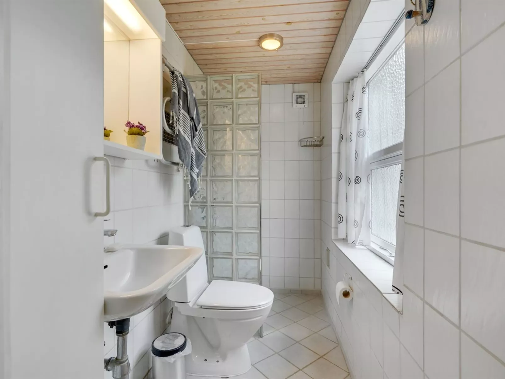 "Lyyli" - 1km from the sea-Drinnen