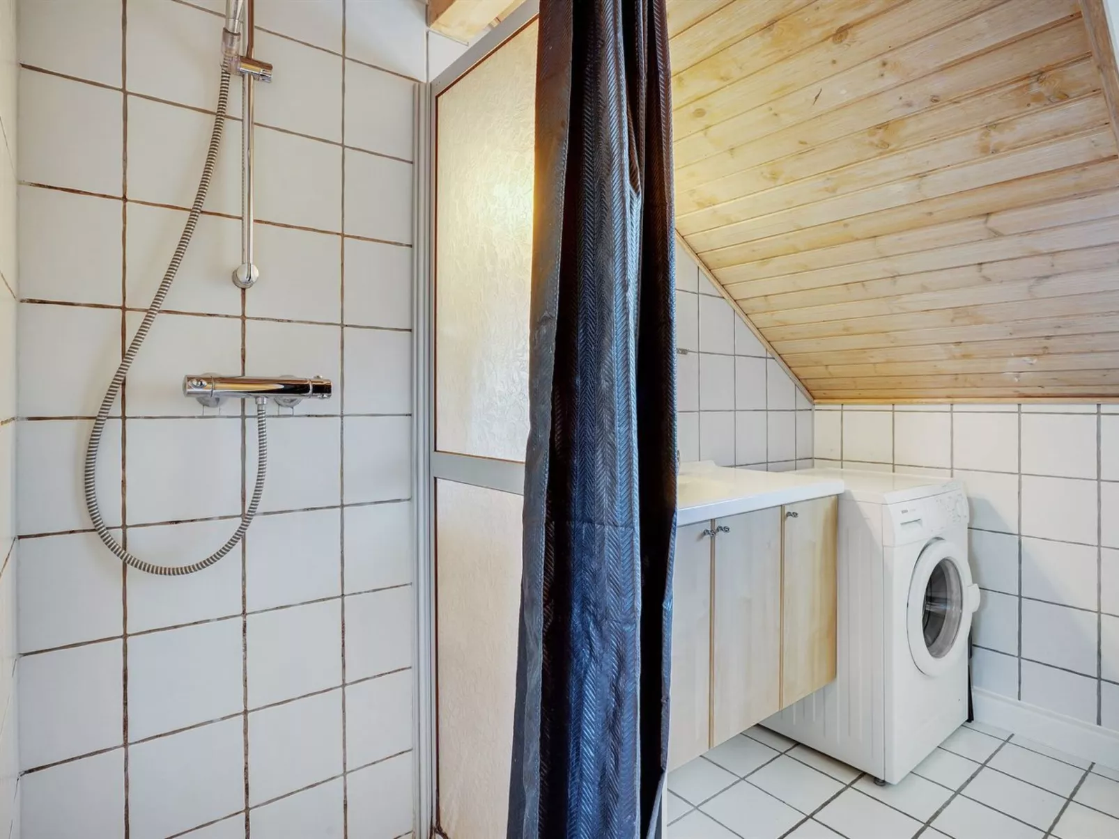 "Enita" - 2.3km from the sea-Dedans