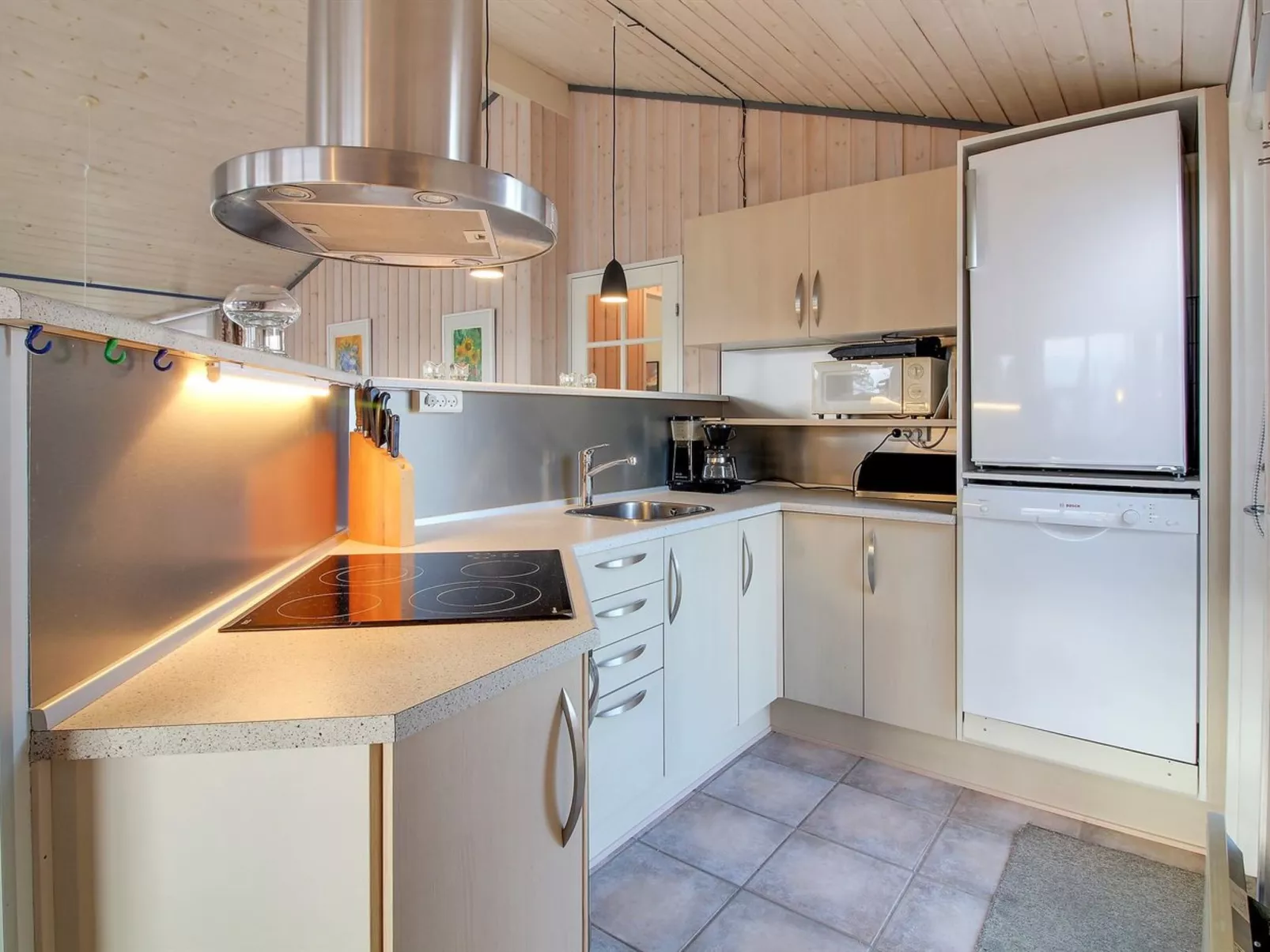 "Elsbeth" - 500m from the sea-Dedans