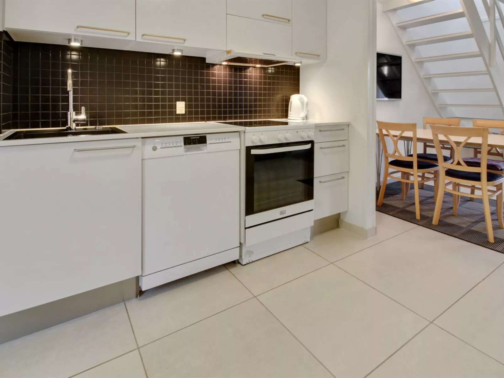 "Ennike" - 2.3km from the sea - Inside