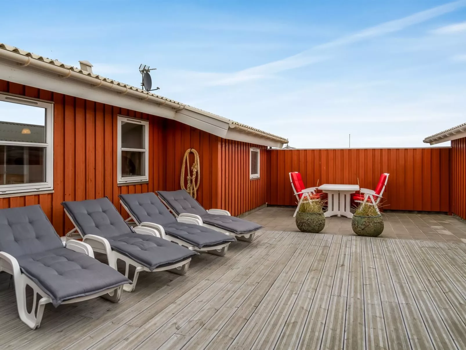 "Dolma" - 75m from the sea-Outside