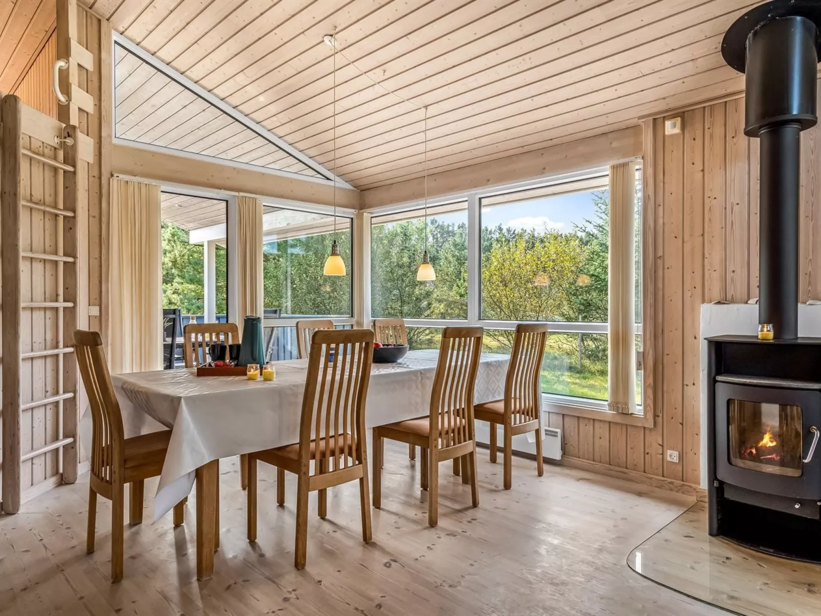 "Terho" - 1km from the sea-Drinnen