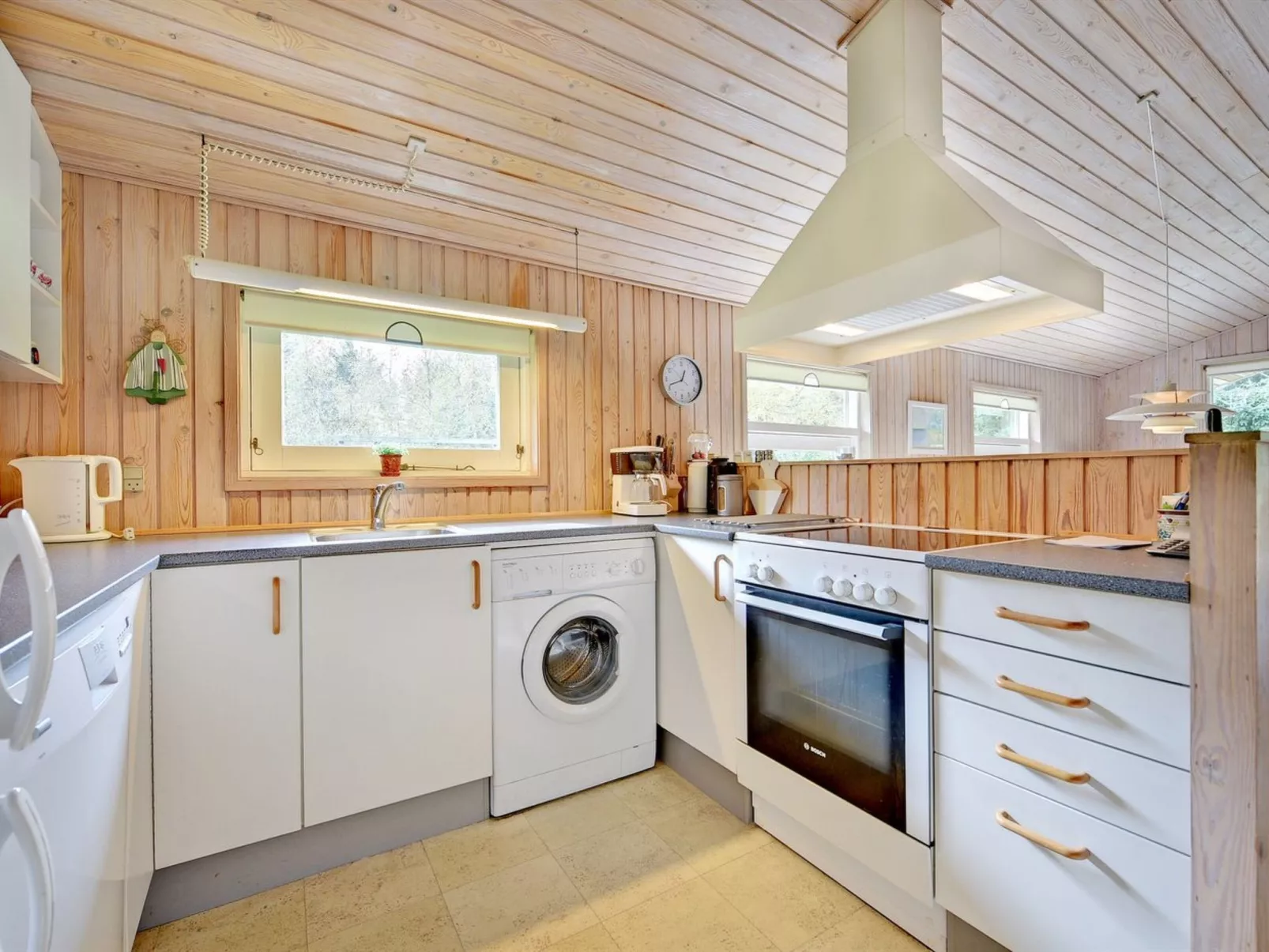 "Editt" - 2km from the sea-Inside