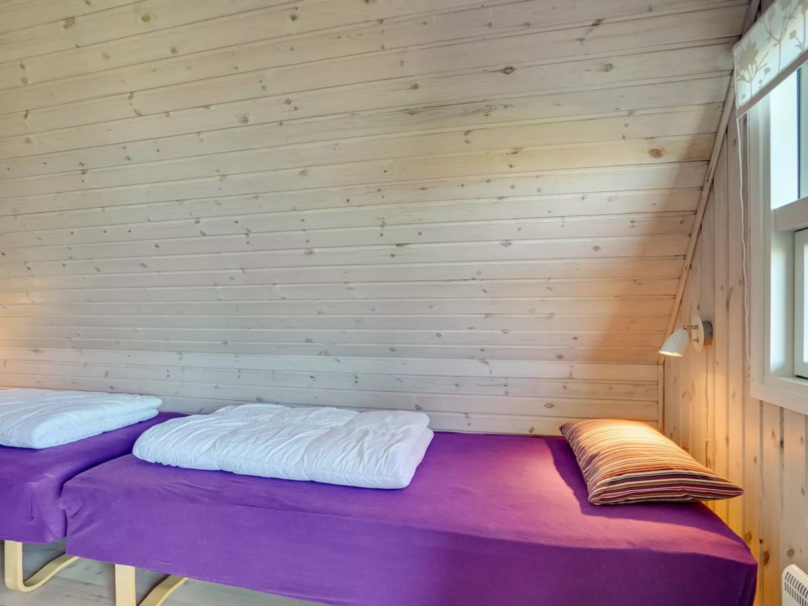 "Viona" - 350m from the sea-Inside