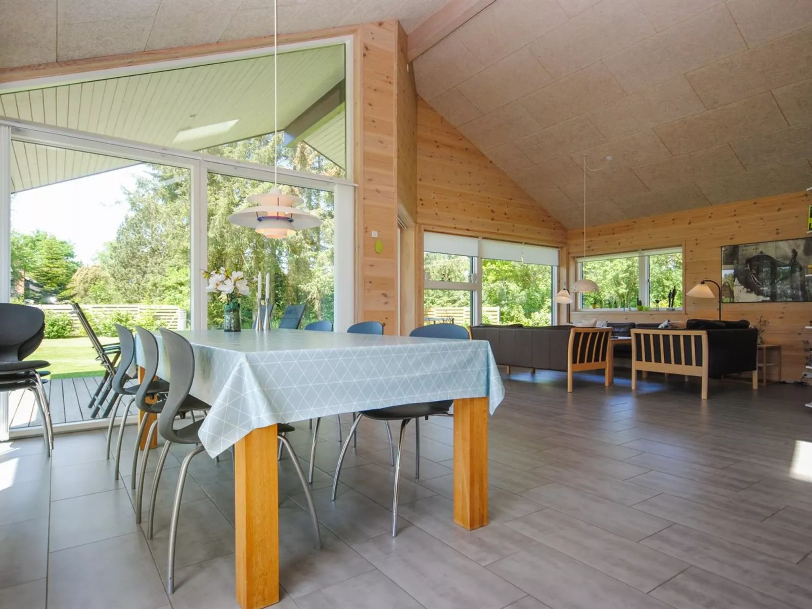 "Etly" - 600m to the fjord-Inside