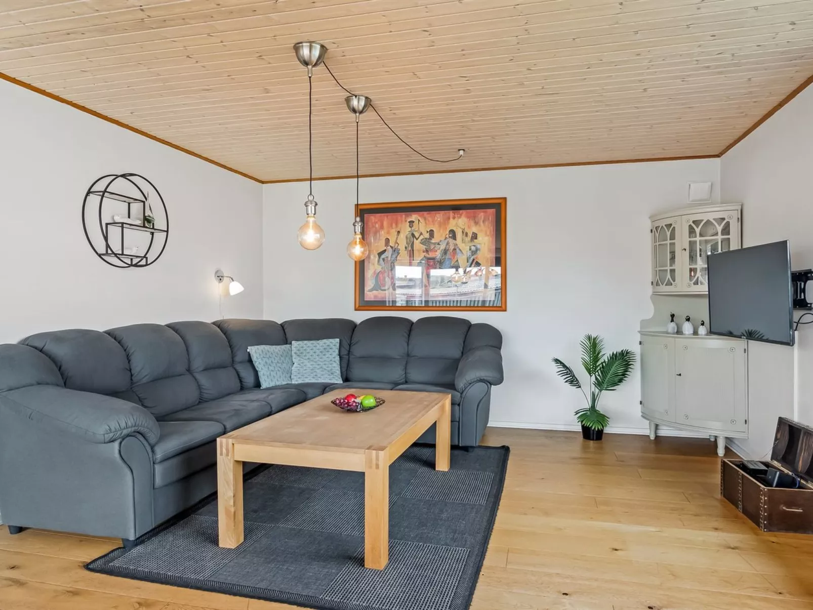 "Agne" - 400m from the sea-Drinnen