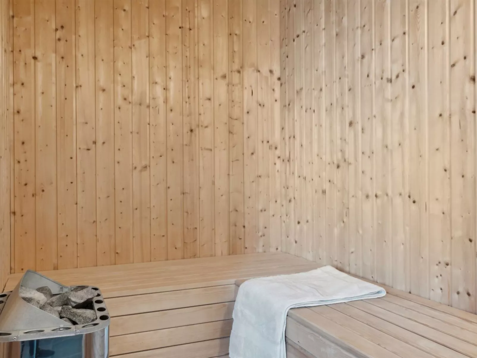 "Ohto" - 281m from the sea-Dedans