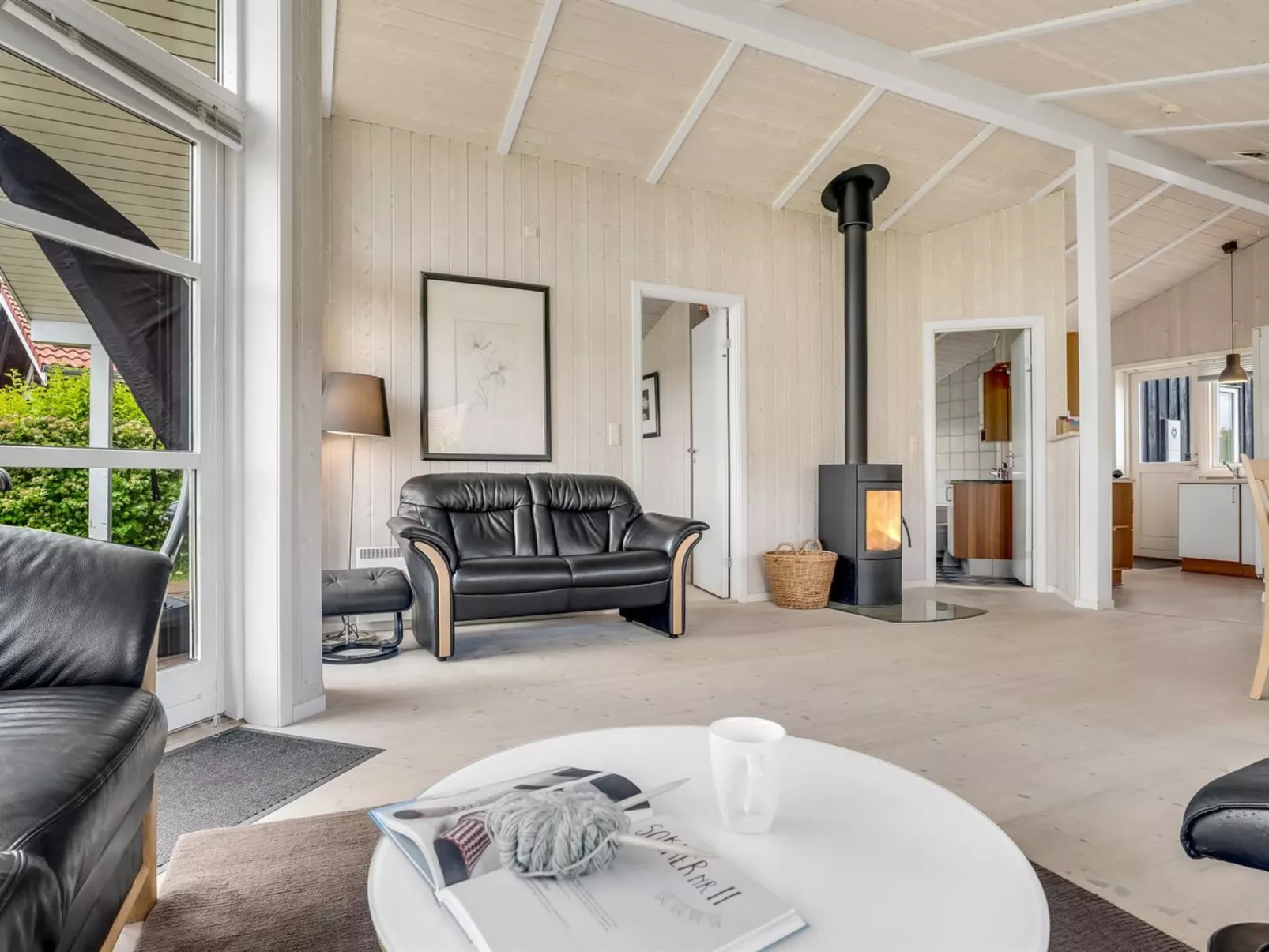 "Birtir" - 1.2km from the sea-Inside