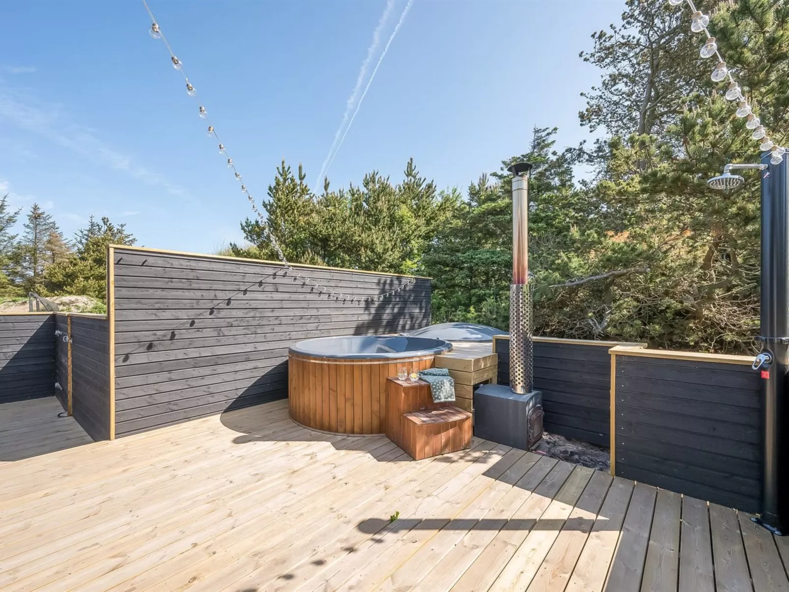 "Finne" - 800m from the sea-Outside