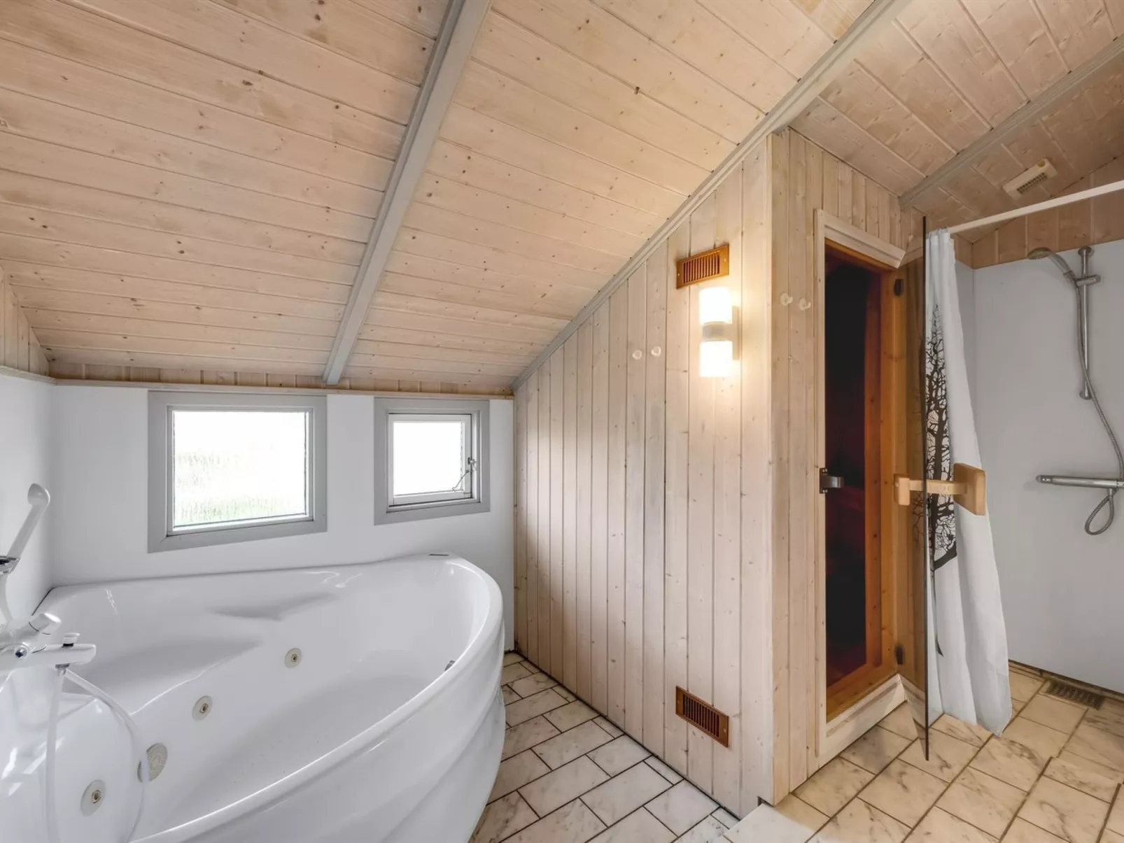 "Tuure" -  from the sea-Dedans