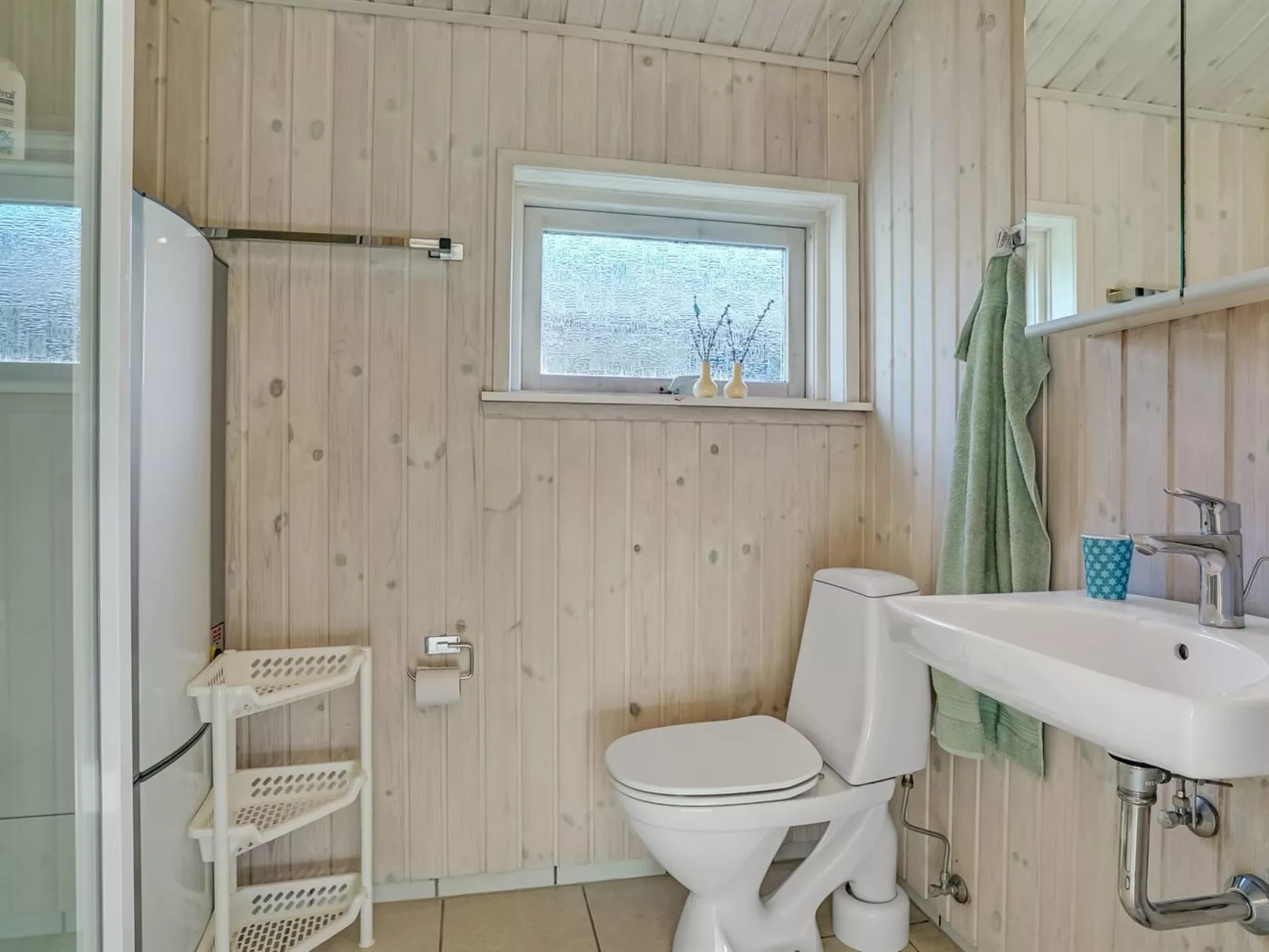 "Aashild" - 400m from the sea-Inside