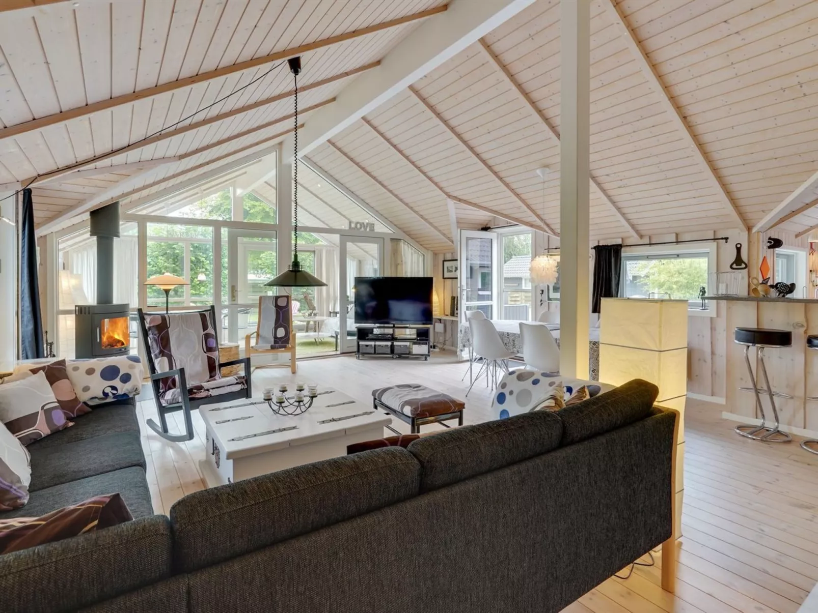 "Zelda" - 300m from the sea-Inside