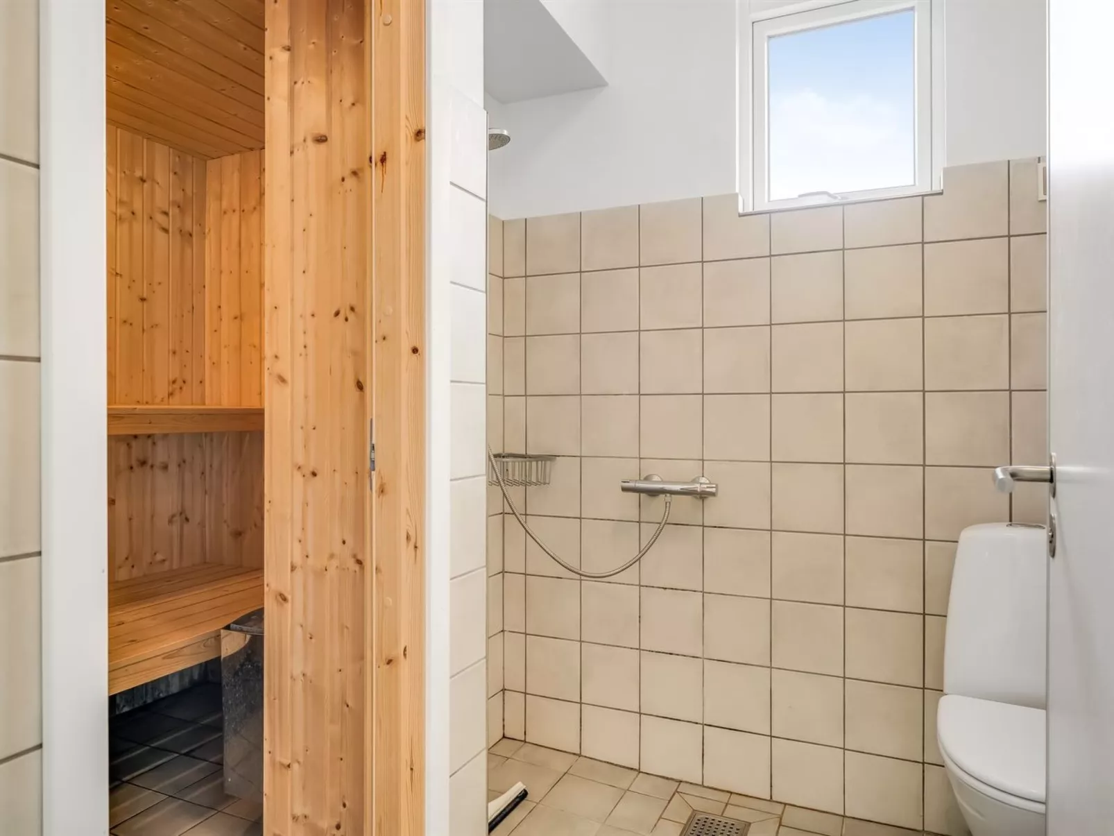 "Luzy" - 600m from the sea-Inside