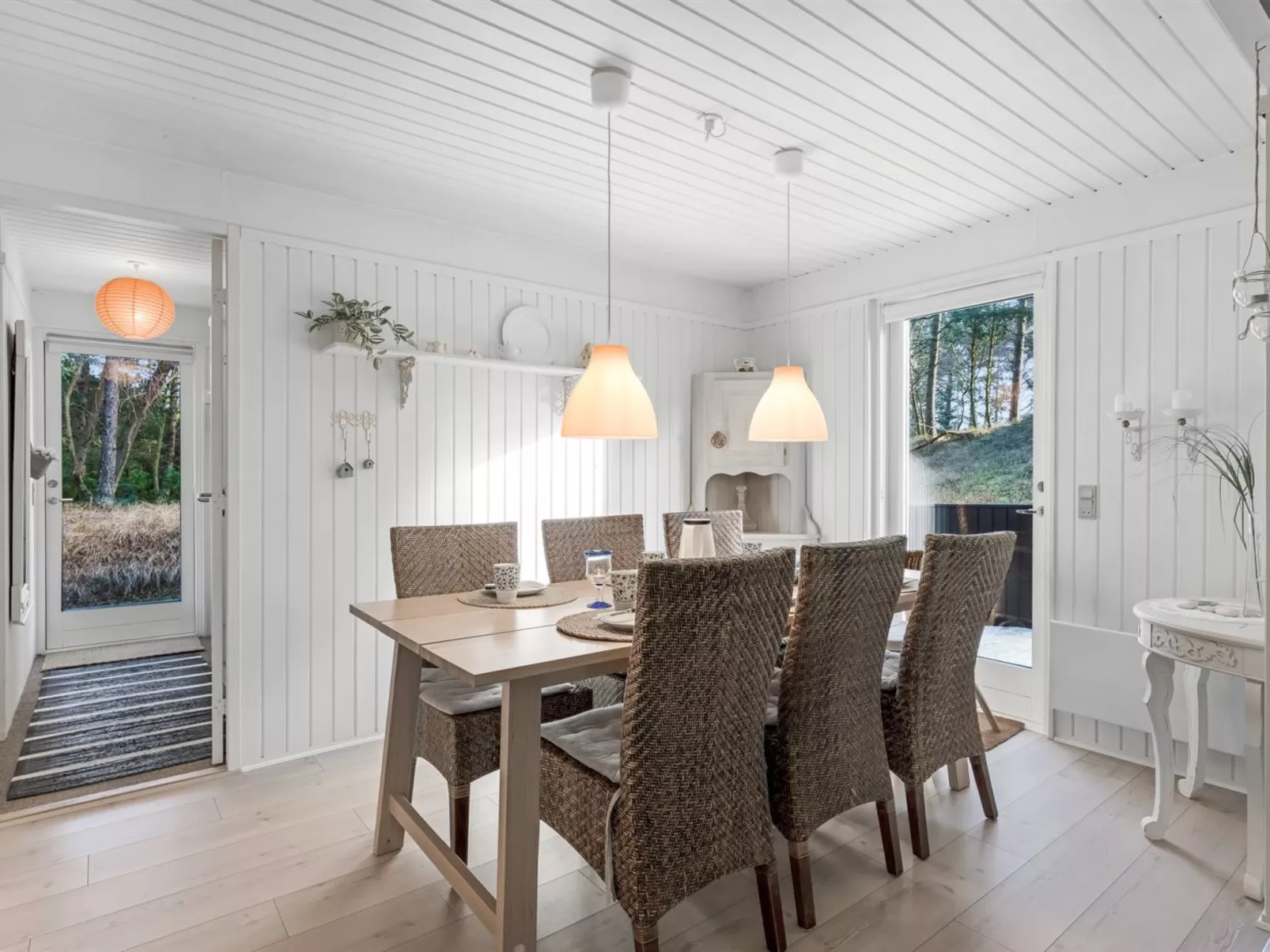 "Galathea" - 800m from the sea-Drinnen