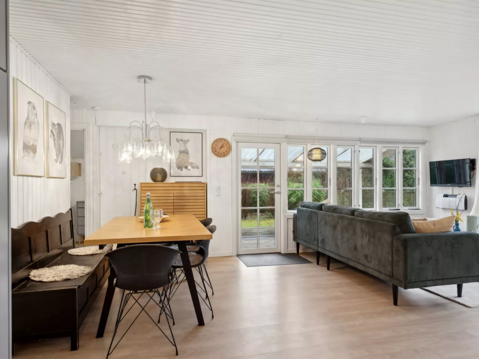 "Astrid" - 875m from the sea-Inside