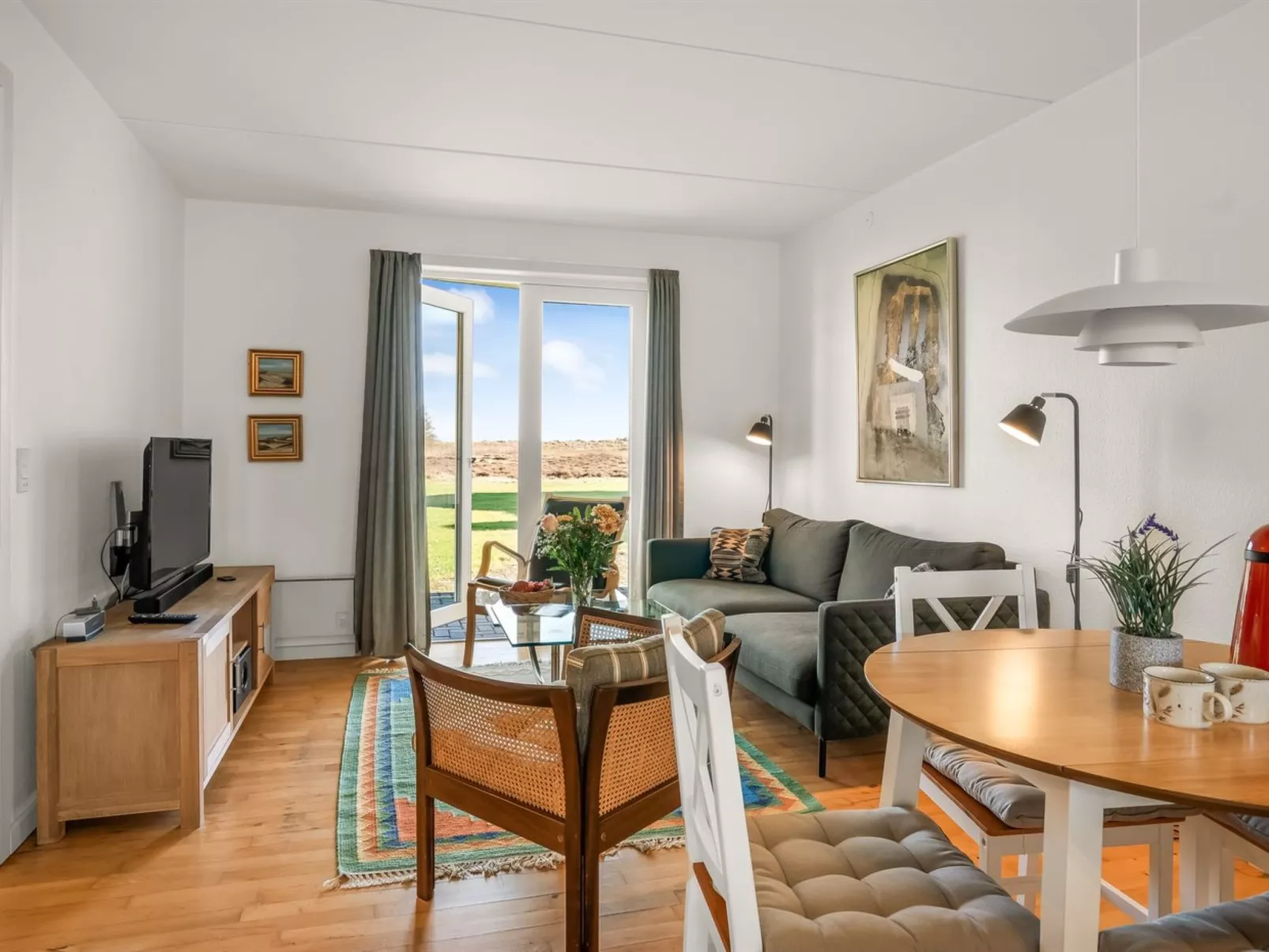 "Jyrki" - 100m from the sea-Drinnen